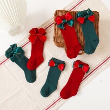 西班牙聖誕紅綠中筒襪<筍價預購>(T7074BM)