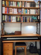 原木琴枱 / 電子琴桌架 / 音樂工作室錄音棚編曲桌/ 電鋼工作枱/ 枱帶書架家用 (多尺寸)(T3278)