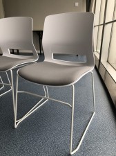 會議室椅子簡約可疊弓形網布無扶手靠背座椅辦公室洽談會議培訓椅(T5082)